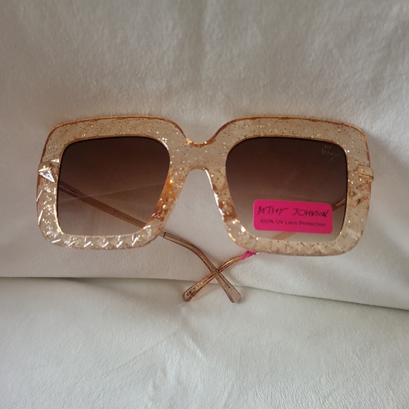 Betsey Johnson Gold ,sparkle sunglasses. - Picture 2 of 6
